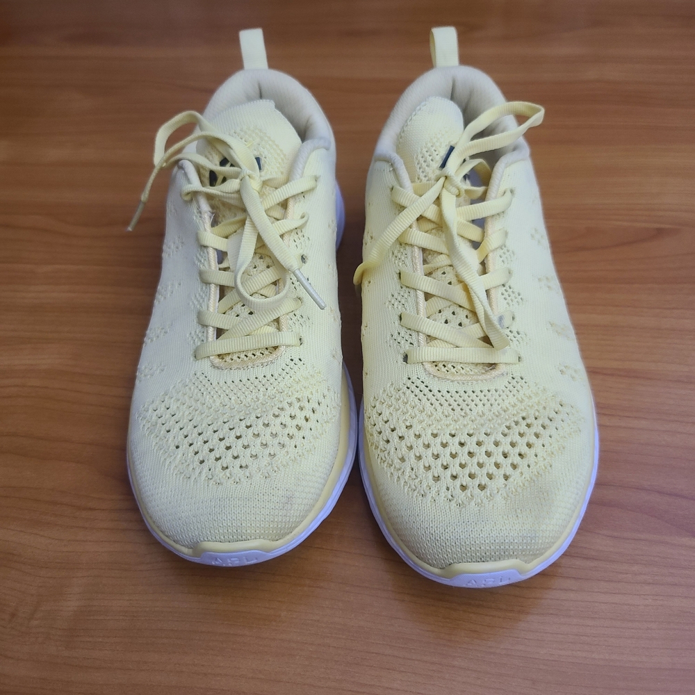 APL Athletic Propulsion Labs Shoes Techloom Pro  Women's  Yellow White Sz 9‎ - Picture 3 of 9